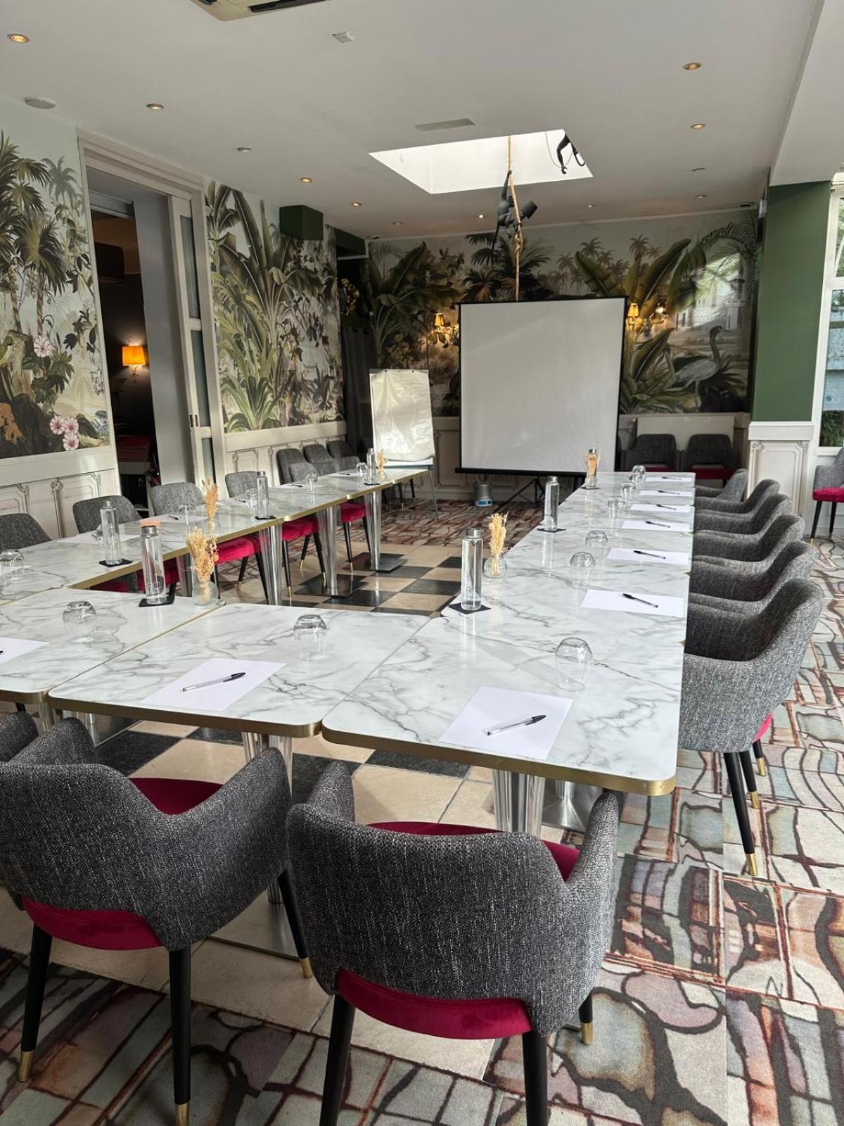 The Originals Boutique, Hotel Bulles By Forgeron, Lille Sud Seclin Bagian luar foto